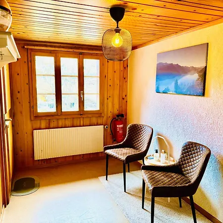 Cozy In Vintage House In Appartement Kandersteg