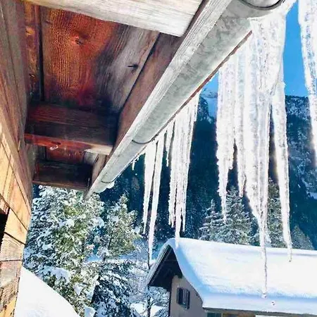 Cozy In Vintage House In