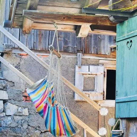 Cozy In Vintage House In アパート *