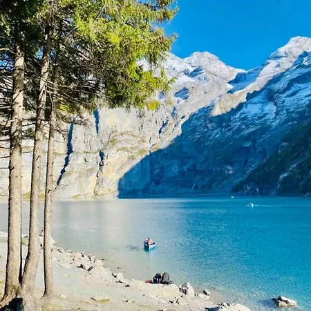 Cozy In Vintage House In Appartement Kandersteg