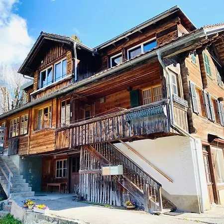 Cozy In Vintage House In Appartamento Kandersteg